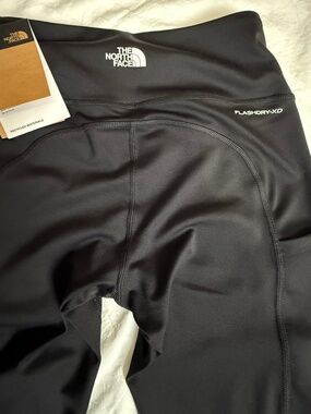 The North Face Women’s Skyway Leggings FlashDry-XD Medium NWT